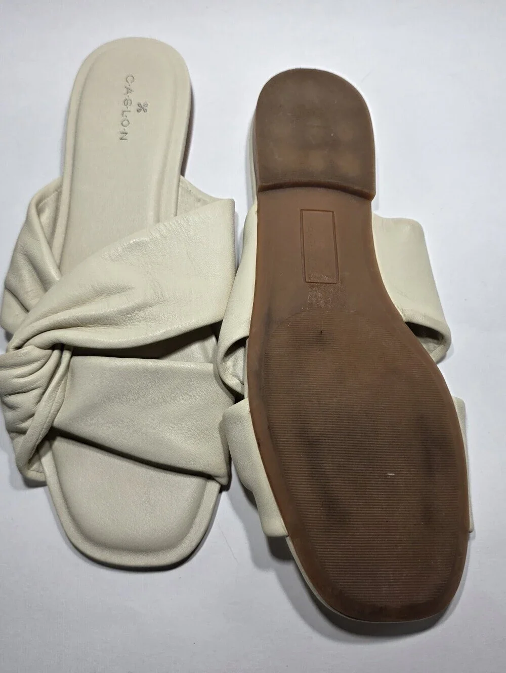 Caslon Women’s Leather Ankle Flats Slip On Shoes Beige Size 8.5M Comfort